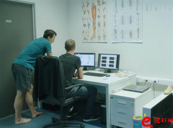 3d打印應(yīng)用實(shí)例 個(gè)性化定制Phits3D打印健康鞋墊_3D打印服務(wù)平臺(tái)