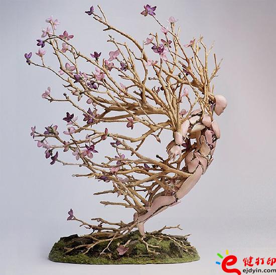 3d打印藝術品,3d打印作品,3d打印工藝品,3d打印藝術雕塑,3d打印藝術,3D打印服務 3D打印有多神奇？這個話題一直被大家能津津樂道的談論著。答案其實也簡單，那就是3D打印擁有無限可能。本文有藝術家用3D打印樹木來詮釋一年四季的變化。一起來看看。