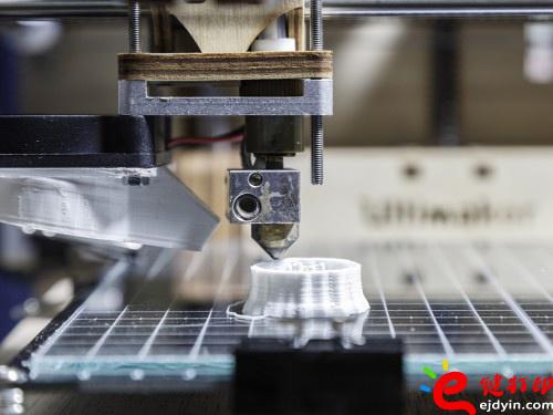 100美元超高性價(jià)比3d打印機(jī)_用手機(jī)光源驅(qū)動(dòng)的樹脂3D打印機(jī)